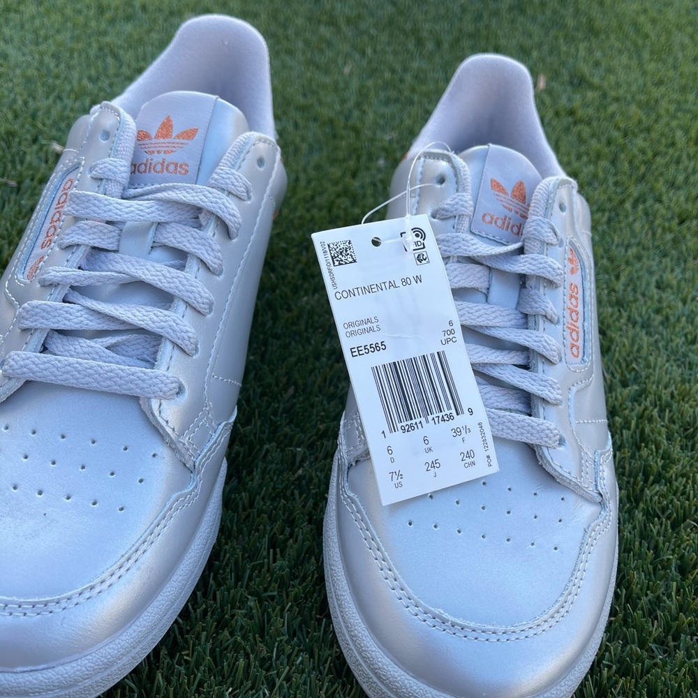 BRAND NEW WOMENS ADIDAS SNEAKERS 👟 - Picture 7 of 7